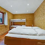 Large 30-person With Pool And Spacious Activity - 5000 Semesterbostad *