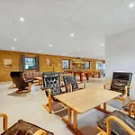 Large 30-person With Pool And Spacious Activity - 5000