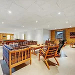 Semesterbostad Large 30-person With Pool And Spacious Activity - 5000 *