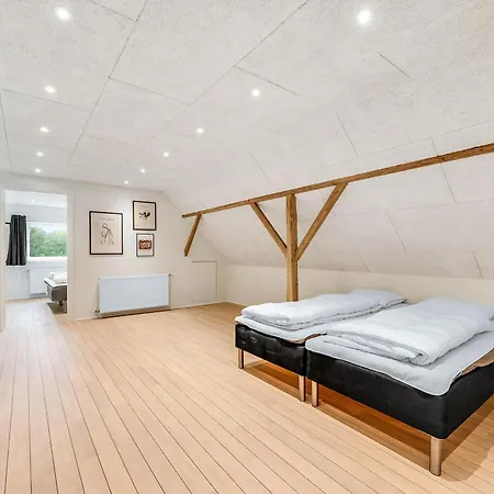 Large 30-person With Pool And Spacious Activity - 5000 Holiday home *